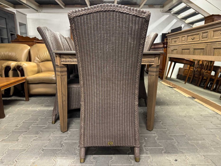 Jadalnia w stylu Hampton zestaw mebli do salonu komoda witryna dąb