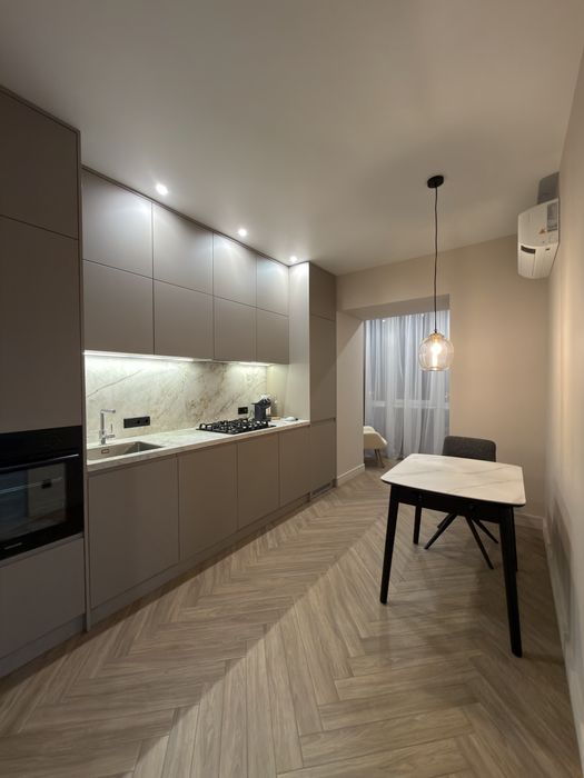 Оренда 1 кімн кв 56 кв м , центр, вул.Сердюка