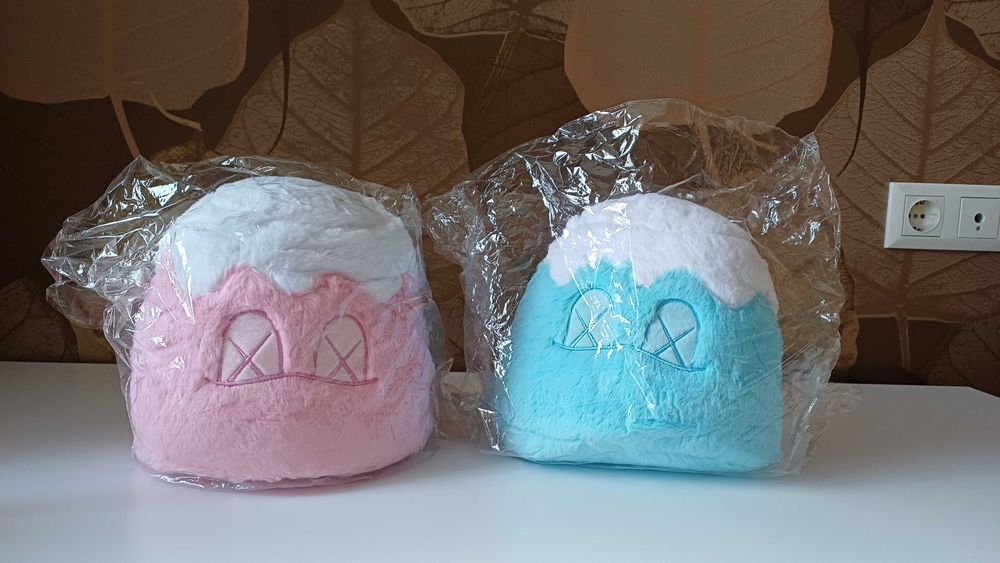 Коллекционная фигурка KAWS Resting Place Companion