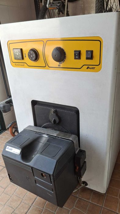 Queimador a gasóleo Auer Bentone B10.