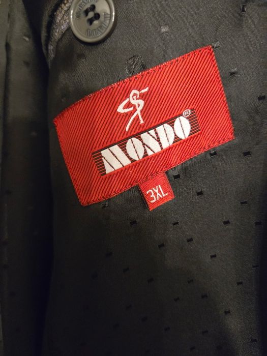 Męska marynarka firmy MONDO