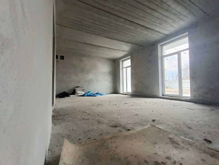 сучасний цегляний дім таунхаус 140 к2 із гаражем , балконом та всіма міськими комунікаціями ГАЗ 2 сот тихій район