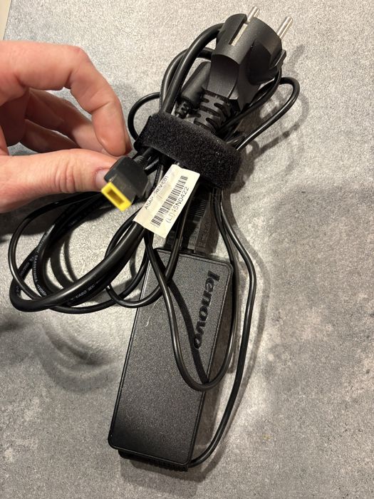 Oryginalny zasilacz LENOVO - 65 W 20 V  ładowarka prostokątne