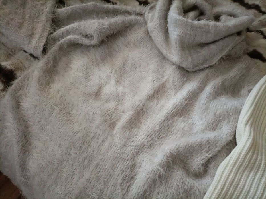 Swetry ciepłe/łączna wartość 40