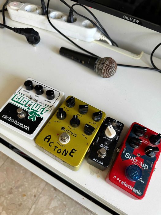 Combo de Pedais (AMP + Moer Black Secret (RAT) + BIG MUFF Green + Moer + TC -SubNup)