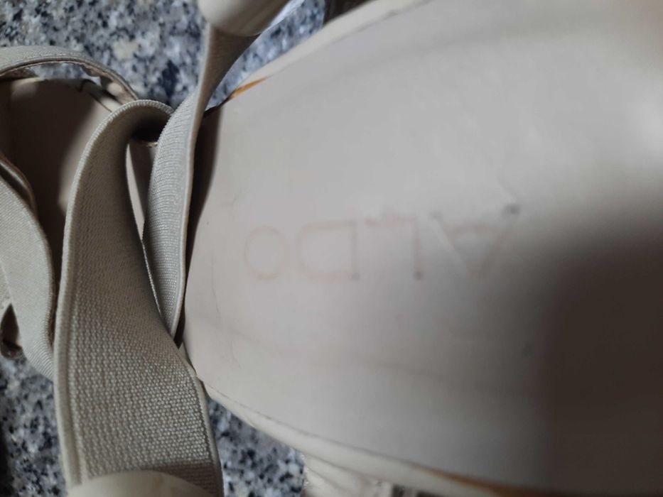 Sandálias Aldo como novas