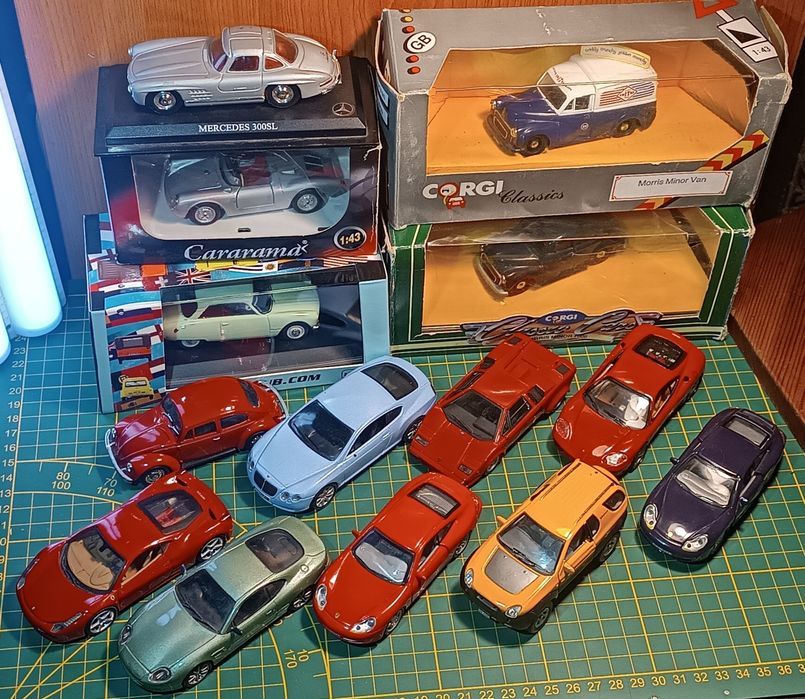 Модели автомобилей 1/43 (Cararama, Ixo, Corgi, Автолегенды и т.д)