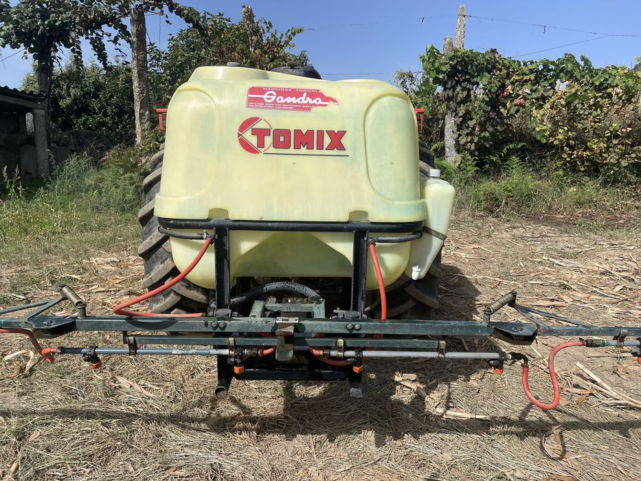 Pulverizador 400lt Tomix