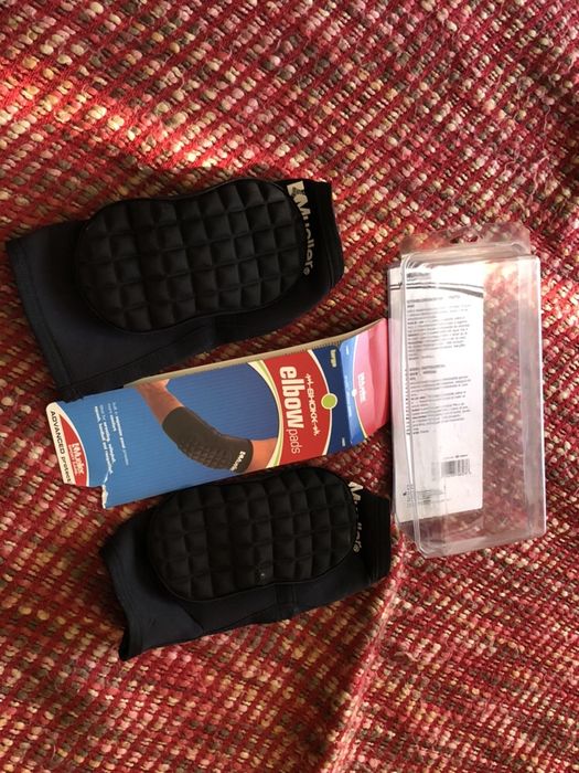 Joelheiras elásticas almofadadas novas