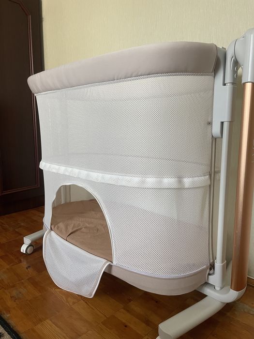 Приставне дитяче ліжечко
