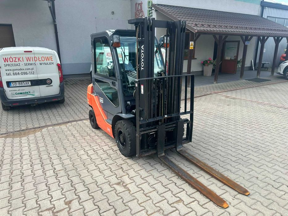 Wózek widłowy Toyota 02-8FGF25, 2,5t, LPG, 2015, Triplex 4,7m, 1630mth