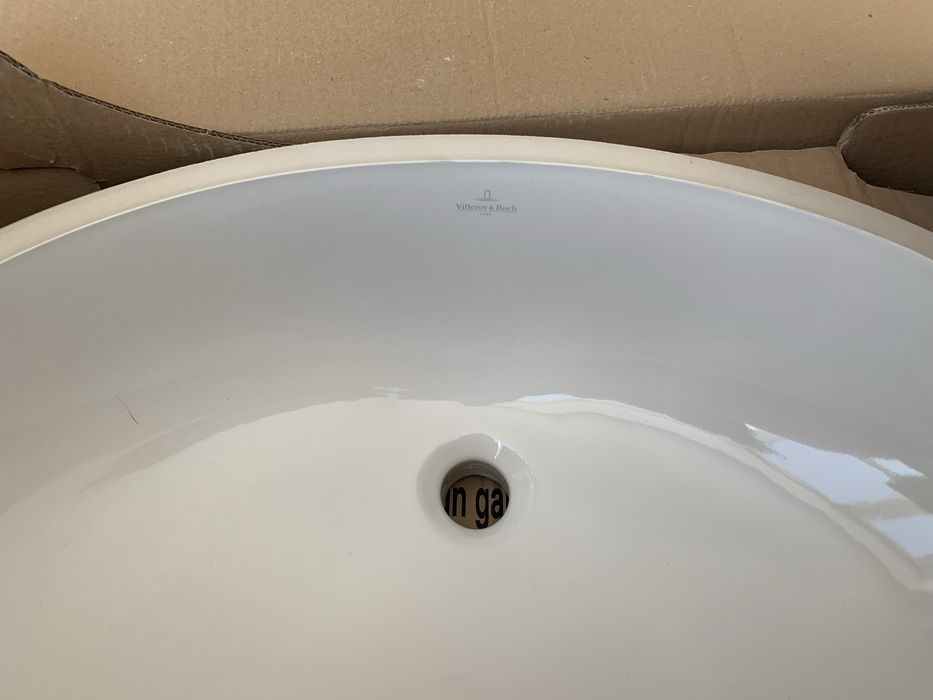 За пів ціни нову  раковину Villeroy& Boch