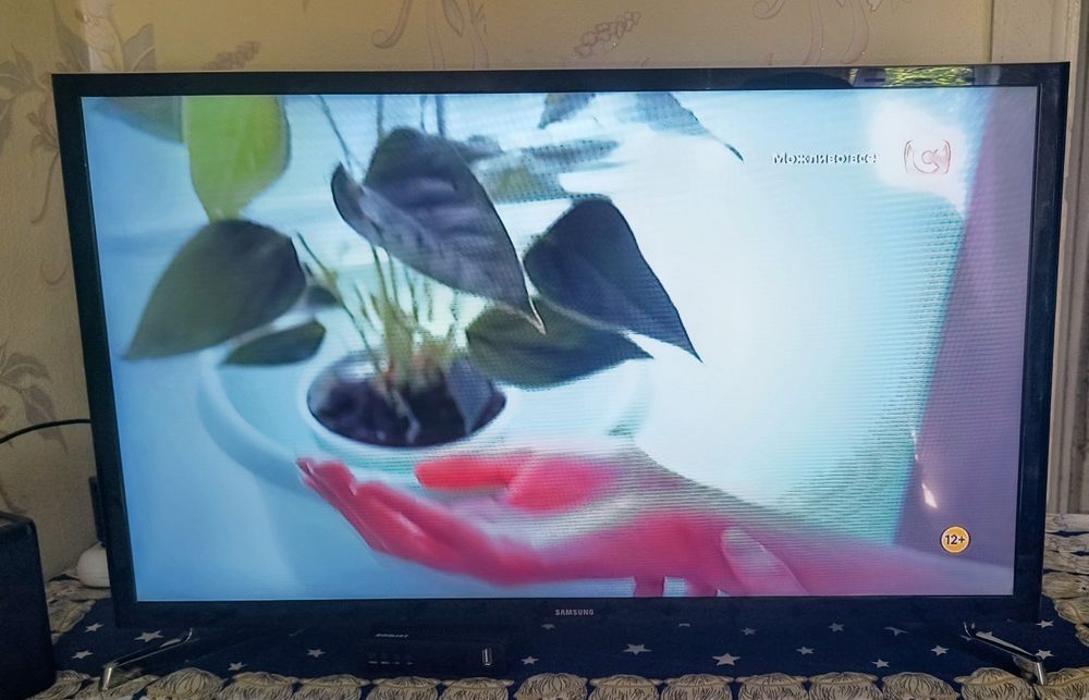 Телевізор Samsung  смарт тіві