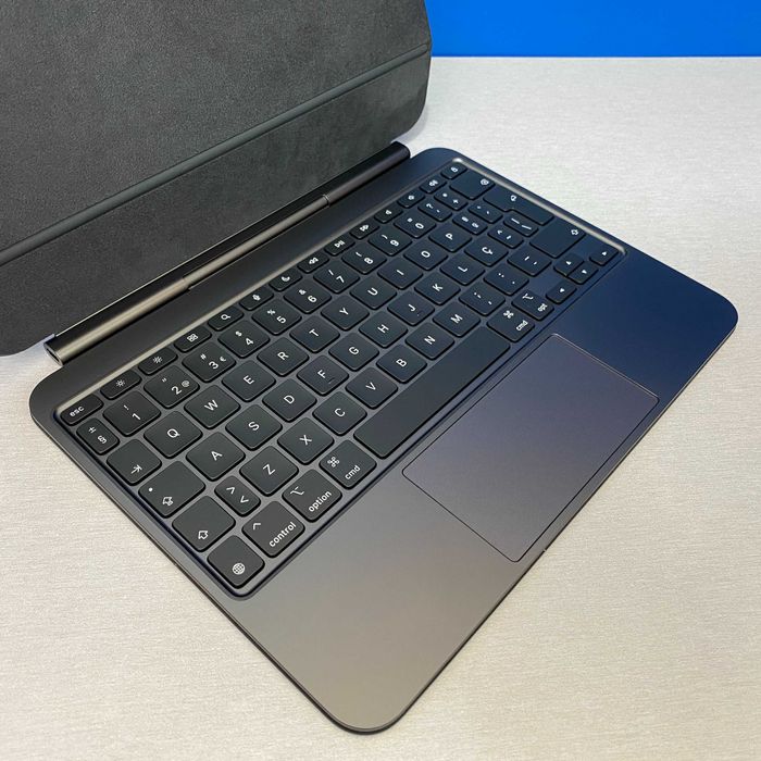 Capa Teclado - Apple Magic Keyboard iPad Pro 11" (M4)63823840752257123
