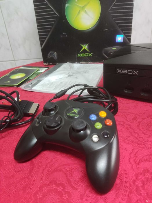 Xbox original- c/ chip-caixa original-manuais e comando