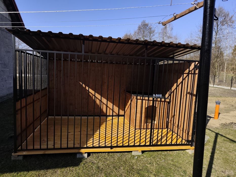 Kojce dla psów drewutnie wiaty smietnikowe