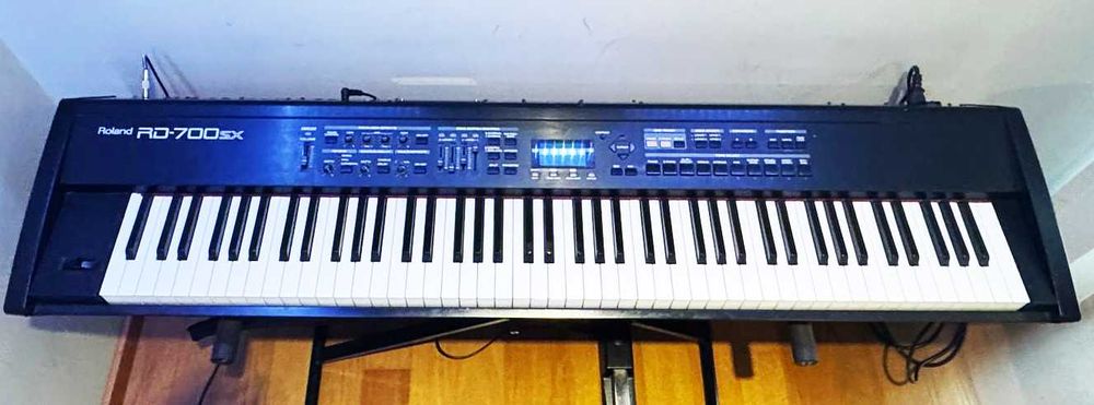 Roland RD 700 SX