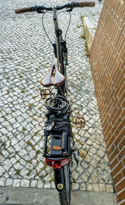 Bicicleta BTWIN urbana como nova