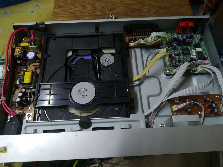 Продам Двд Ввк dv3115i