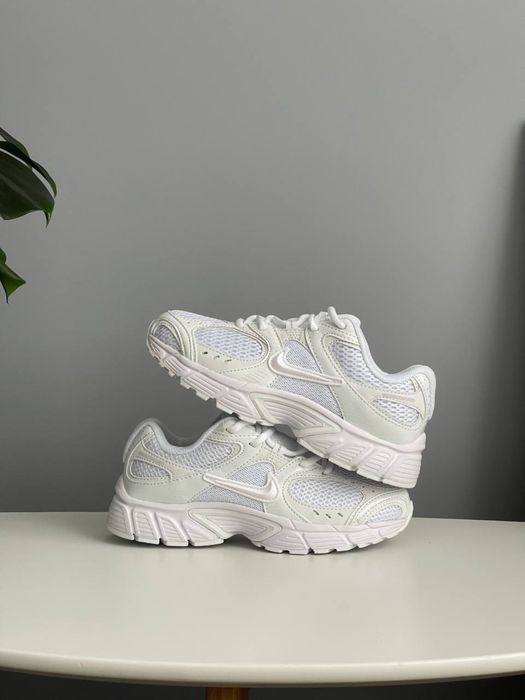 Кросівки Жіночі Чоловічі Nike V5 RNR Full White 36-45 Топ якість