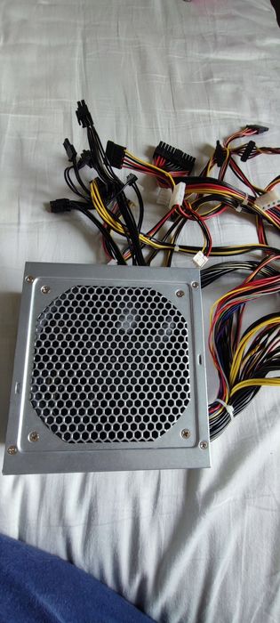 Блок живлення Seasonic SSP-750RT 80+gold