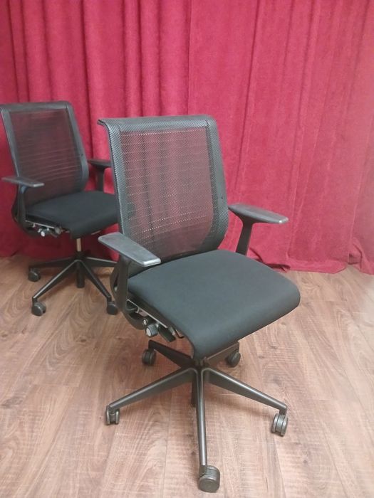 Крісло офісне/комп'ютерне Steelcase think  (Франція)
