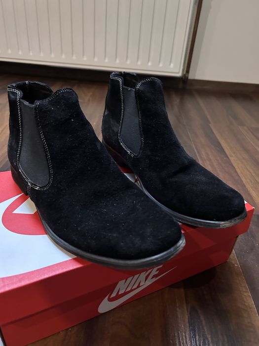 Sztyblety męskie zamszowe.