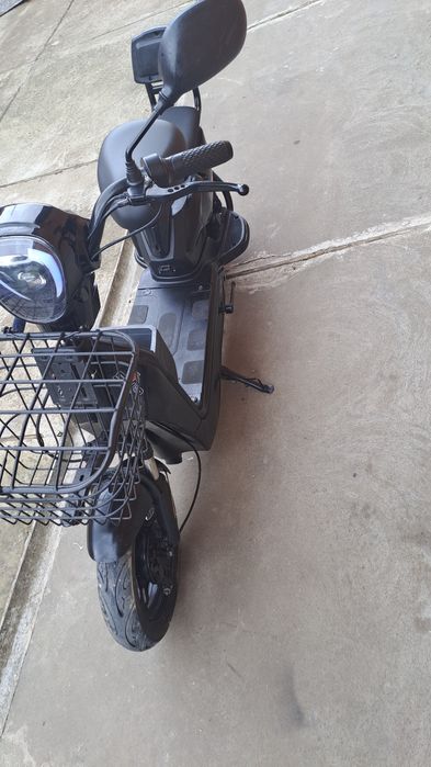 Продам електроскутер або обміняю на  скутер