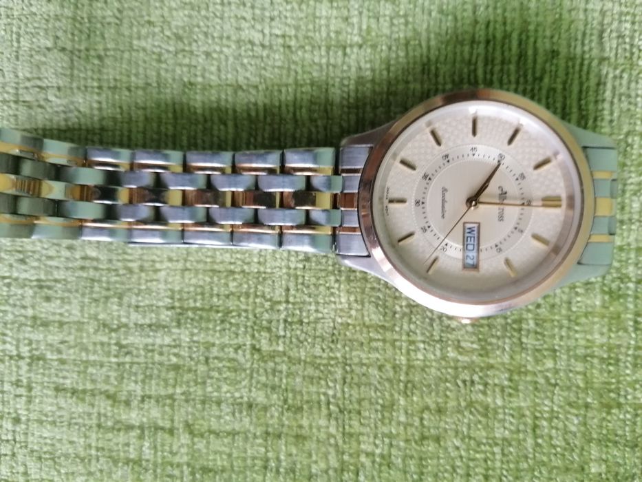 Zestaw zegarków, sprzedaję jako uszkodzone 6 szt.