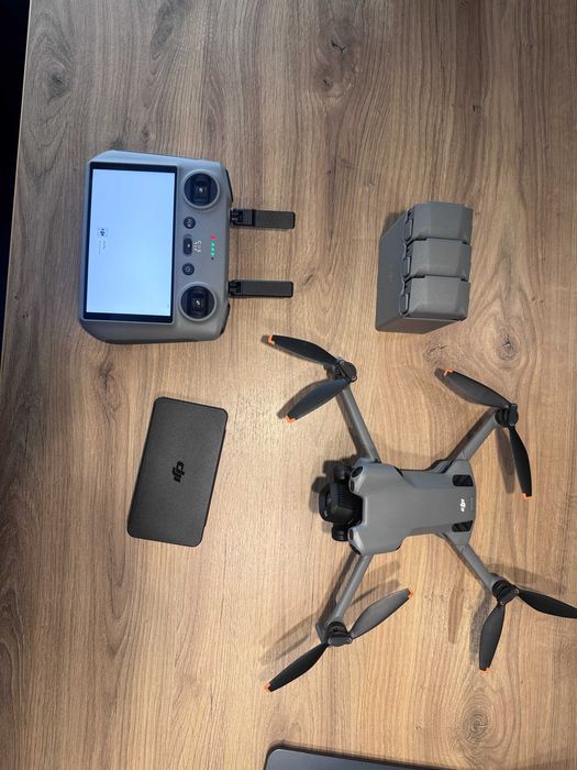 DJI Mini 5 Pro Fly More Combo dron