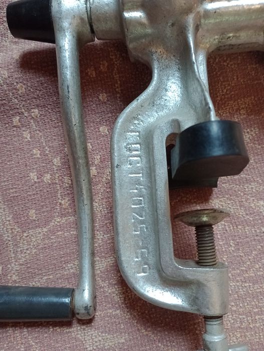 Мясорубка ручная