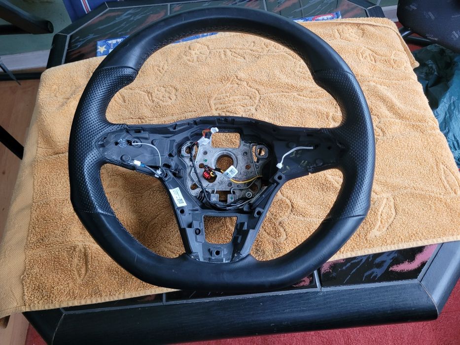 VW golf Vlll tiguan kierownica multifunkcyjna łopatki
