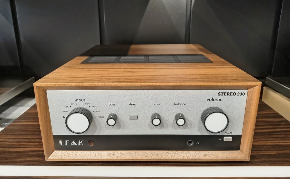 Leak Stereo 230 Wood wzmacniacz stereo 2x115W z DAC i Bluetooth