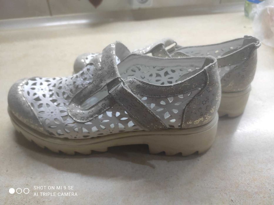 Стильне жіноче взуття