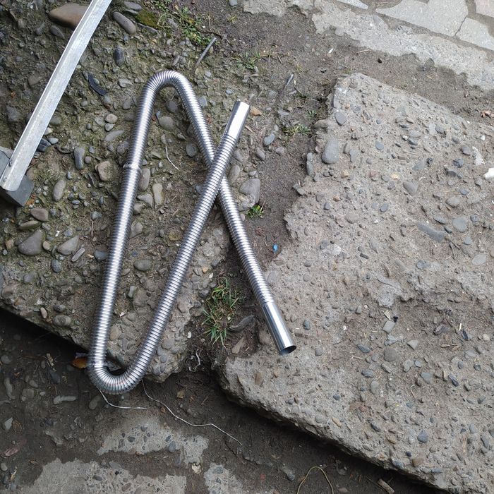 Выхлопная труба(гофра)для автономок автомобильных и бензогенератора