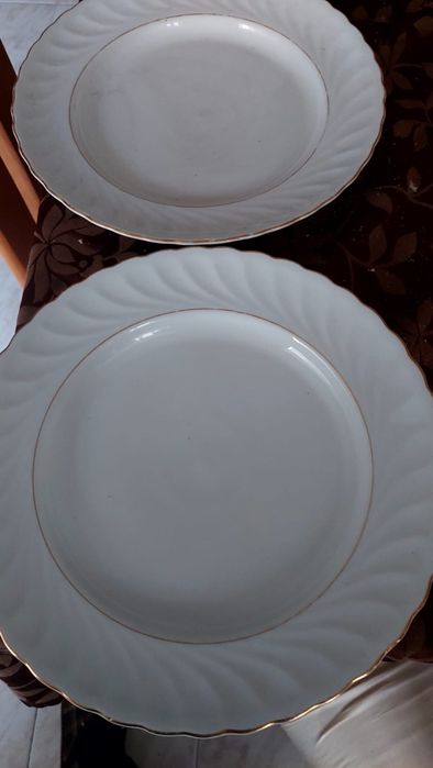 2 large plates446919602969651201