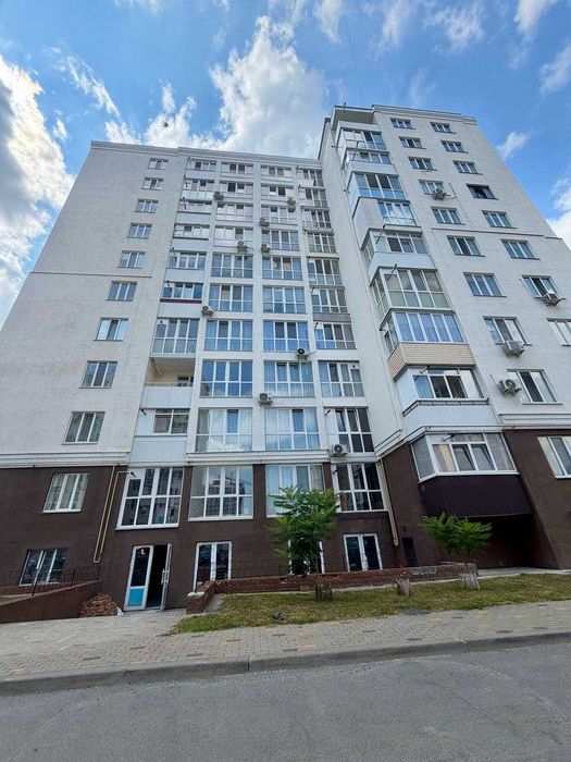 Продаж просторої 1-кімнатної квартири в новому будинку на Масанах!