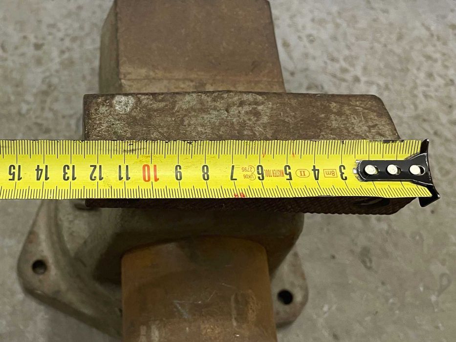 Тиски слесарные металлические