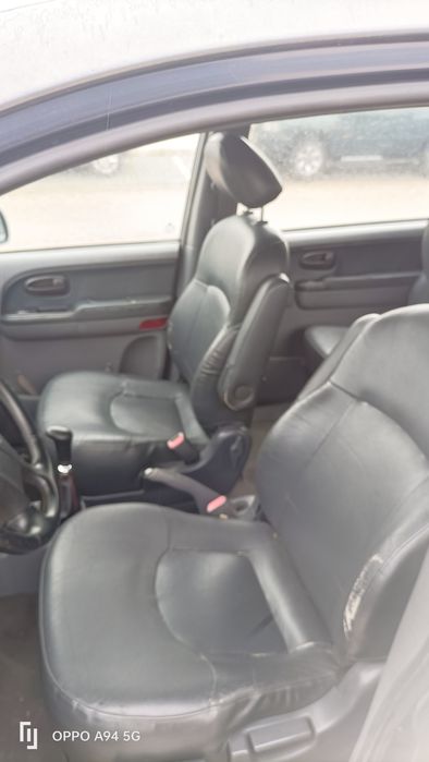 Hyundai trajet 2.0 avaria motor e caixa.