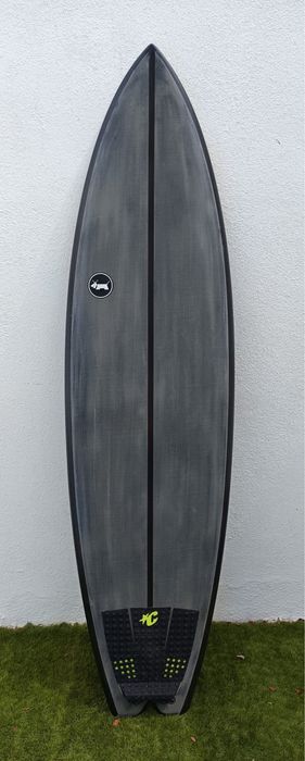 Skindog Hydroplane 6’11” thunderbolt BLACK com 46lts