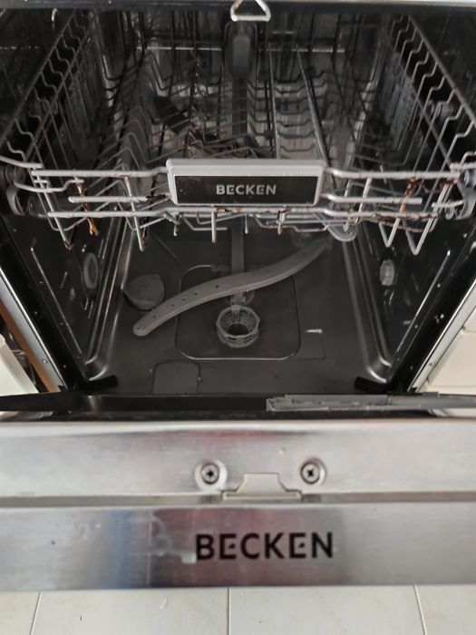 Máquina de Loiça usada Beken