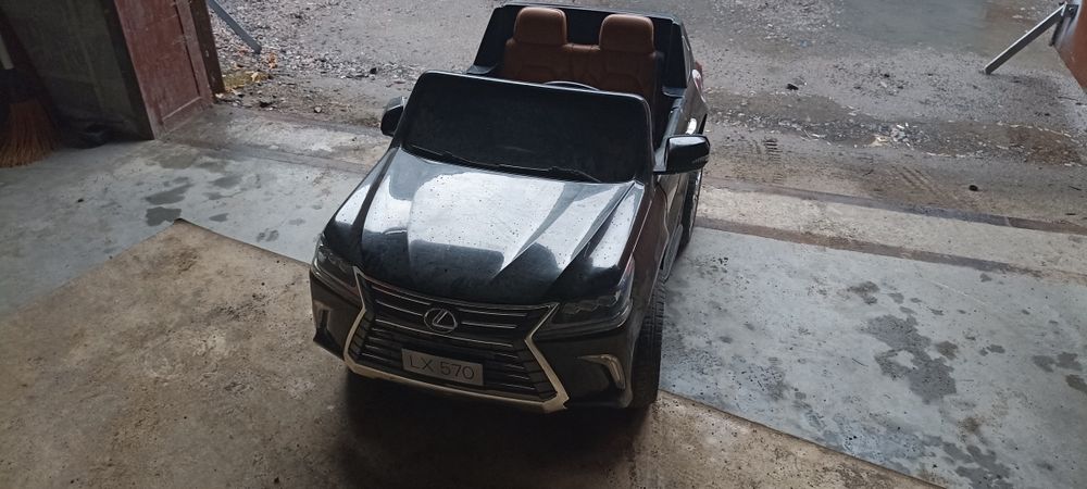 Lexus lx570 дитячий 4*4