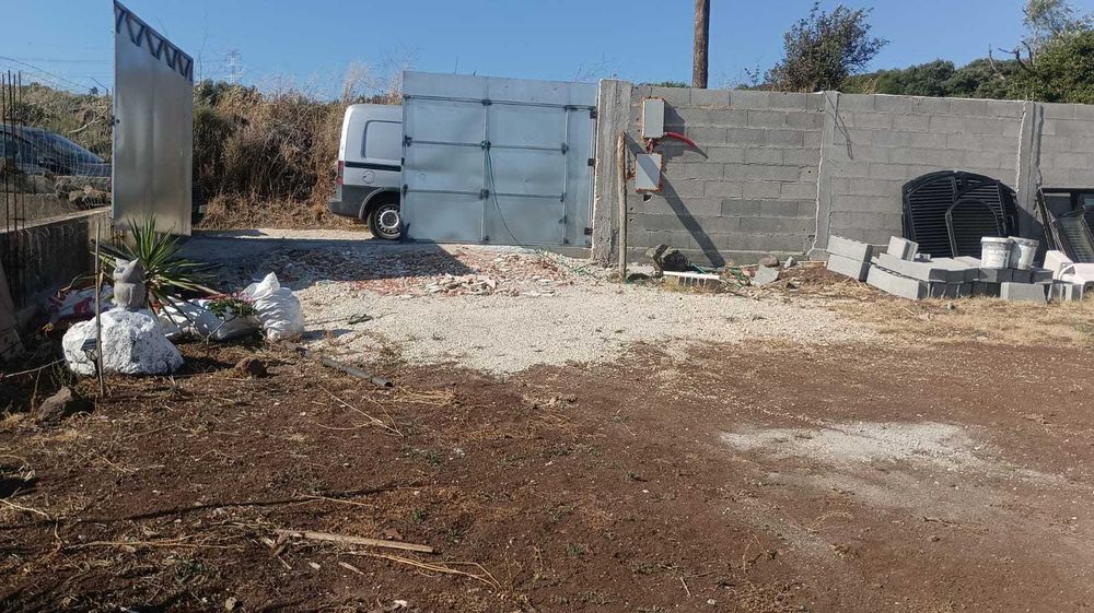 Terreno Urbano 1.640 m² a 5 km de Loures – Santo Antão do Tojal  localizado em Malhapão