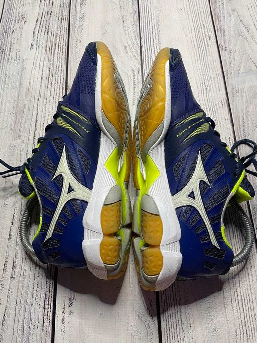 Кроссовки Mizuno Wave Tornado X