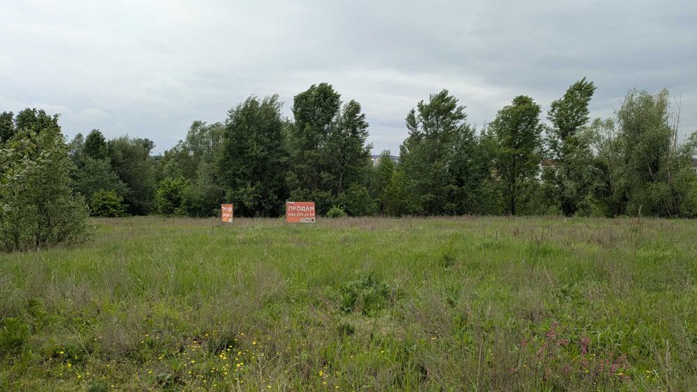 Продам 8 соток. поряд Електрика і сусіди. земля з видом на Бучу