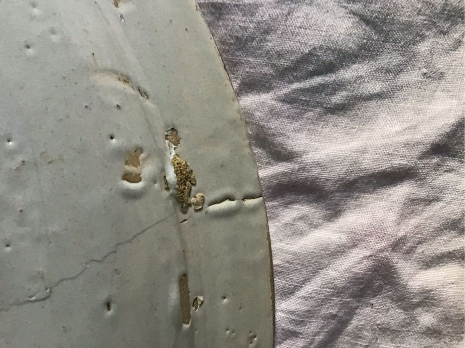 Grande prato em faiança com cena de pesca. Século  XVIII. Negociável.