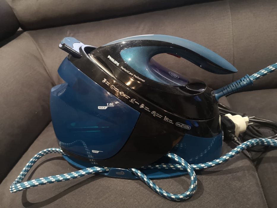 Żelazko Generator pary philips GC8735/80