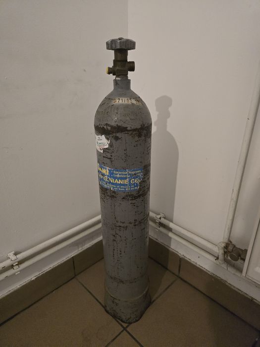 Butla CO2 pełna w 3/4