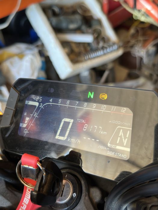 HONDA CB125R | 2022 | 8.177 KM | 15 CV | EXTRAS
