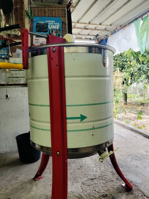 Máquina de Extração de Mel Manual